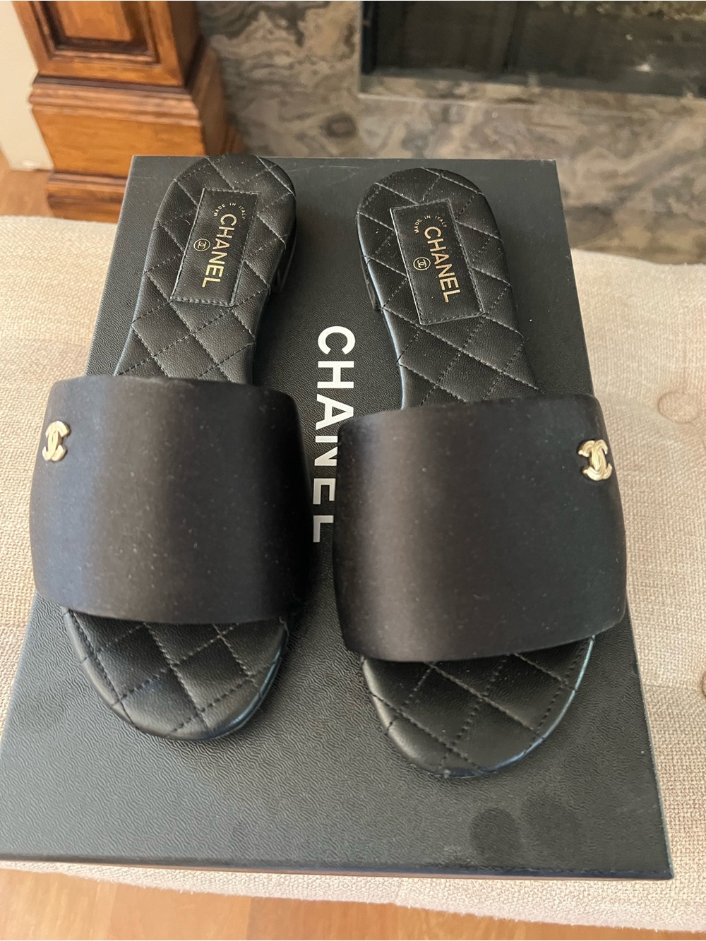 CHANEL - Chanel 22P Black Satin CC Logo Quilted Leather Mule Flat Sandal - Picture 3 of 11